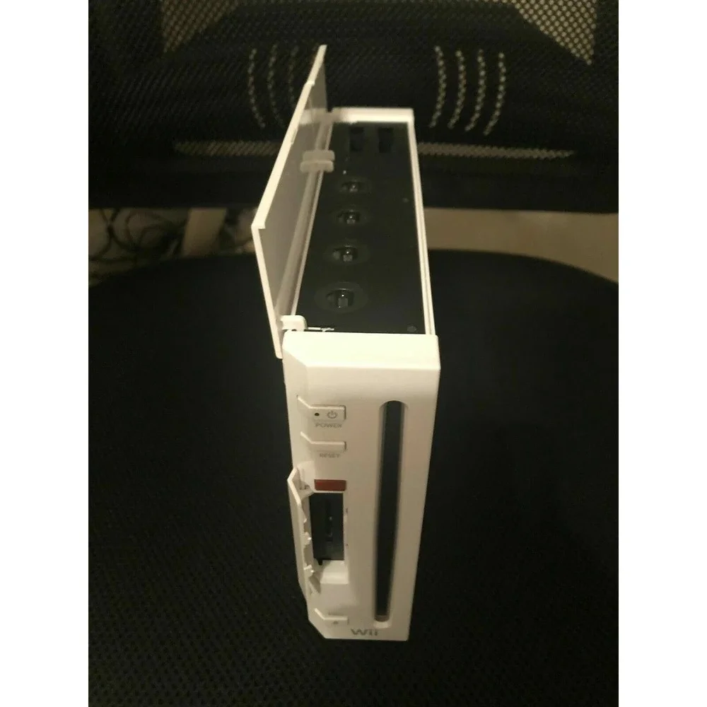 Nintendo Wii Bundle with Games and Accessories